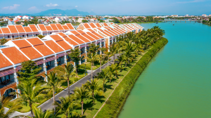 Phố cổ Hội An - Đà Nẵng: Lịch trình chi tiết tất tần tật dành cho du khách 28 Hoi An Memories Resort spa hinh 3 1 1024x575 1