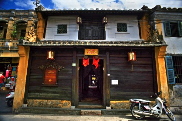 Phố cổ Hội An - Đà Nẵng: Lịch trình chi tiết tất tần tật dành cho du khách 8 Nha co Tan Ky 01