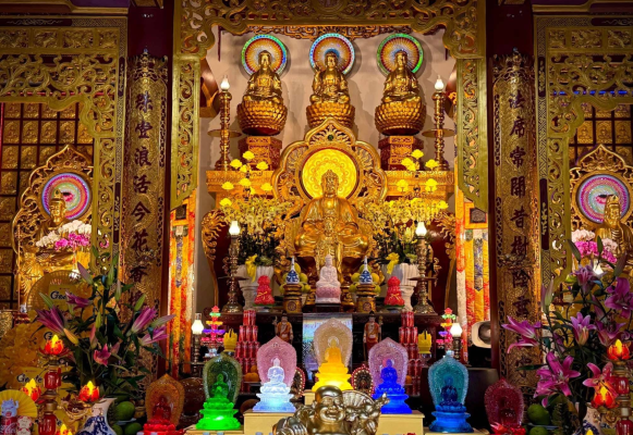 Tổng quan về danh thắng Ngũ Hành Sơn - Đà Nẵng 19 chua hue quang