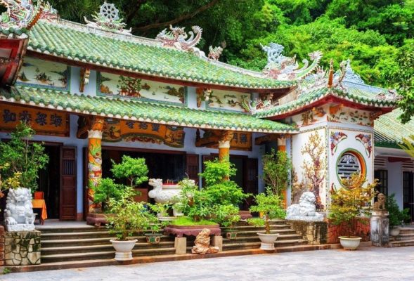 Tổng quan về danh thắng Ngũ Hành Sơn - Đà Nẵng 8 chua linh ung ngu hanh son 1 1024x695 1