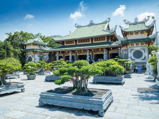 3 Ngôi Chùa Linh Ứng Nổi Tiếng Tại Đà Nẵng 6 chua linh ung o da nang dia diem tham quan tam linh nen den gan bai but t3LZ