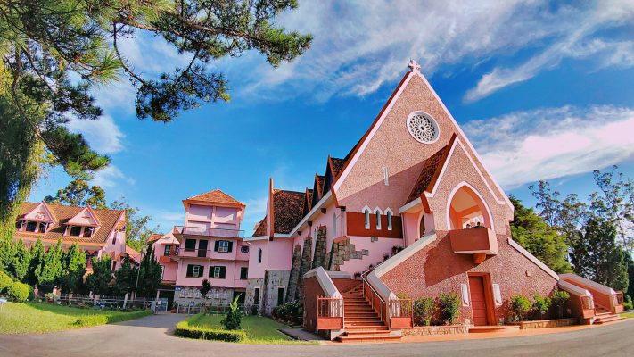 TRỌN BỘ 37 TỌA ĐỘ "SỐNG ẢO" XINH ĐẸP TẠI ĐÀ LẠT 26 nha tho domaine 6 scaled 1